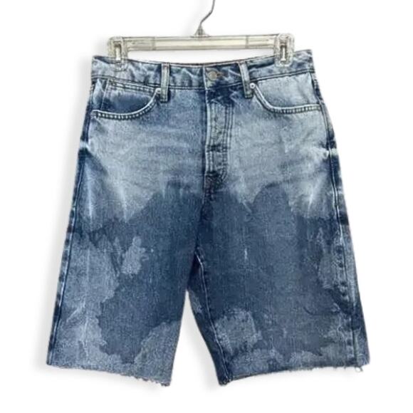 Topman Bermuda Shorts Cut Off Straight Frayed Hem Acid Wash Denim Blue W 28 NWOT - Picture 1 of 9